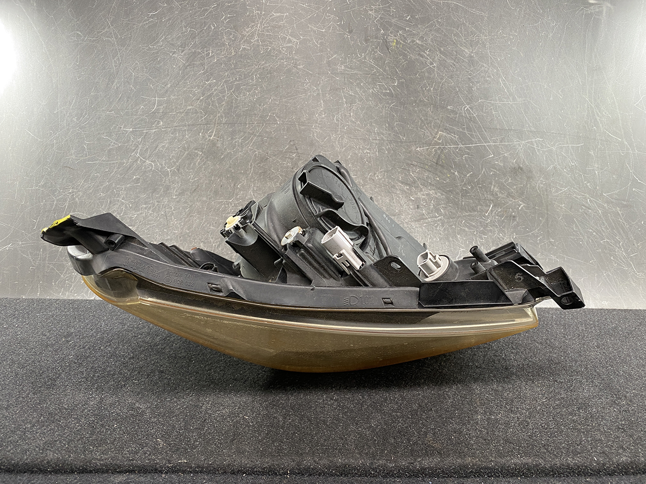 TOYOTA IQ KGJ10 Genuine Headlight KOITO 74-1 Right Side x1*DAMAGED* - Image 4