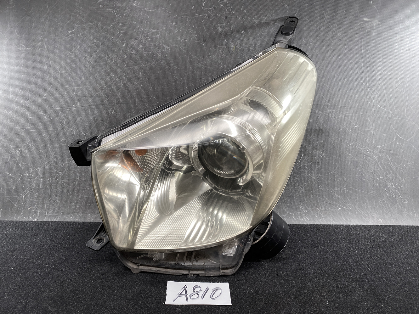 TOYOTA IQ KGJ10 Genuine Headlight KOITO 74-1 Left Side x1