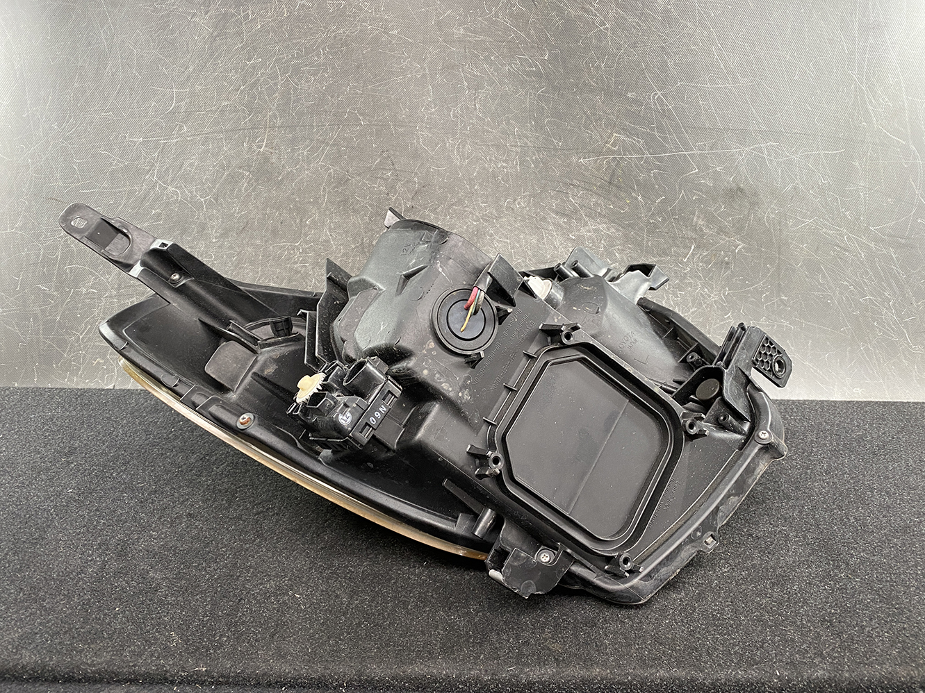 TOYOTA IQ KGJ10 Genuine Headlight KOITO 74-1 Left Side x1 - Image 5