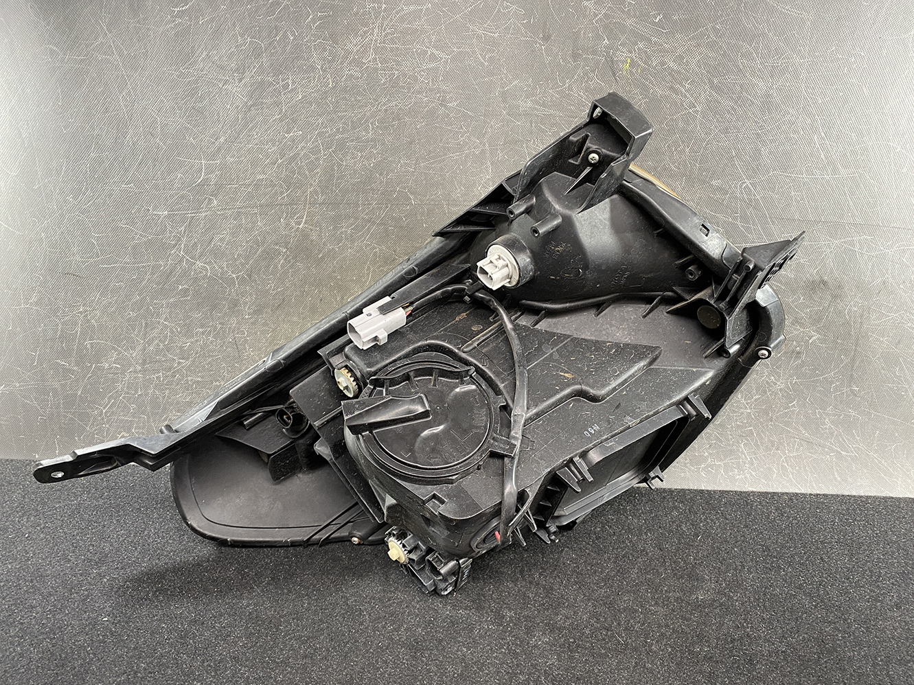 TOYOTA IQ KGJ10 Genuine Headlight KOITO 74-1 Left Side x1 - Image 6