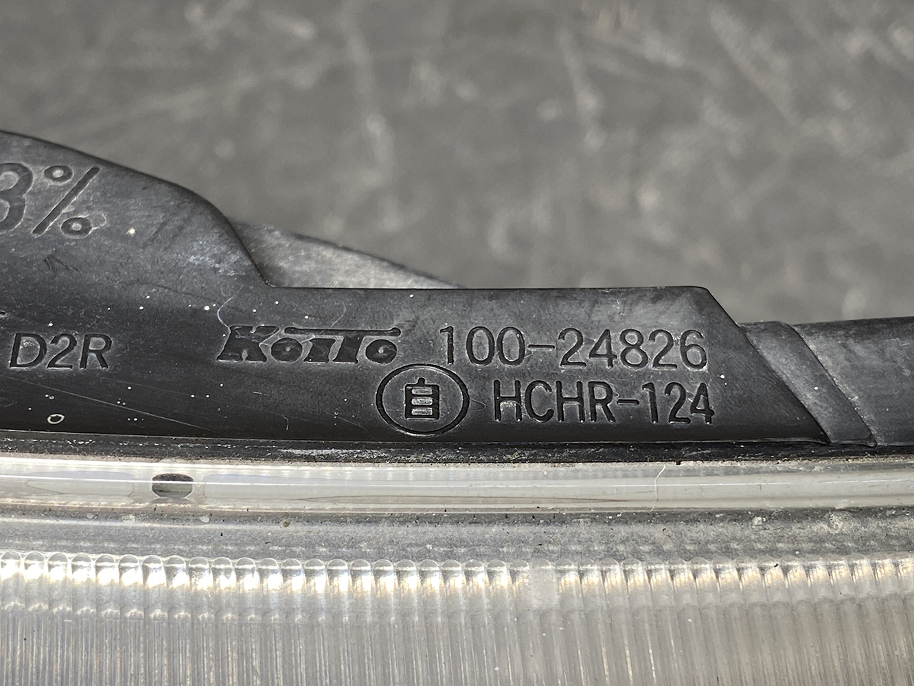 NISSAN ELGRAND E51 HID Headlight KOITO 100-24826 Right Side x1 - Image 7