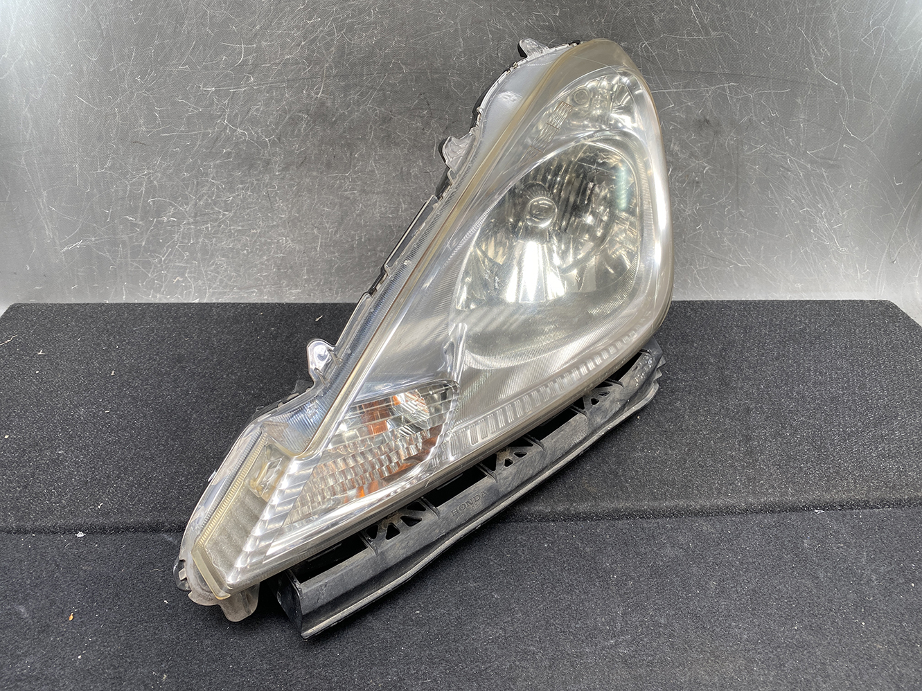 HONDA FIT JAZZ GE HID Headlight STANLEY P9604 Left Side x1 *DAMAGED* - Image 2