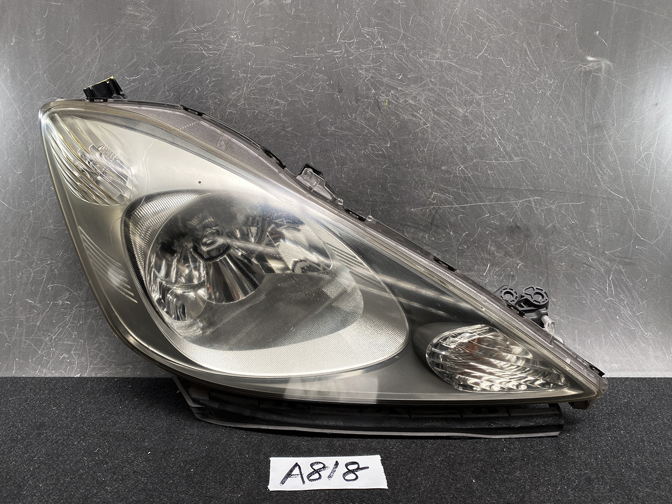 xxxx HONDA FIT JAZZ HYBRID GE GP HID Headlight P6869 Right Side x1 *DAMAGED*