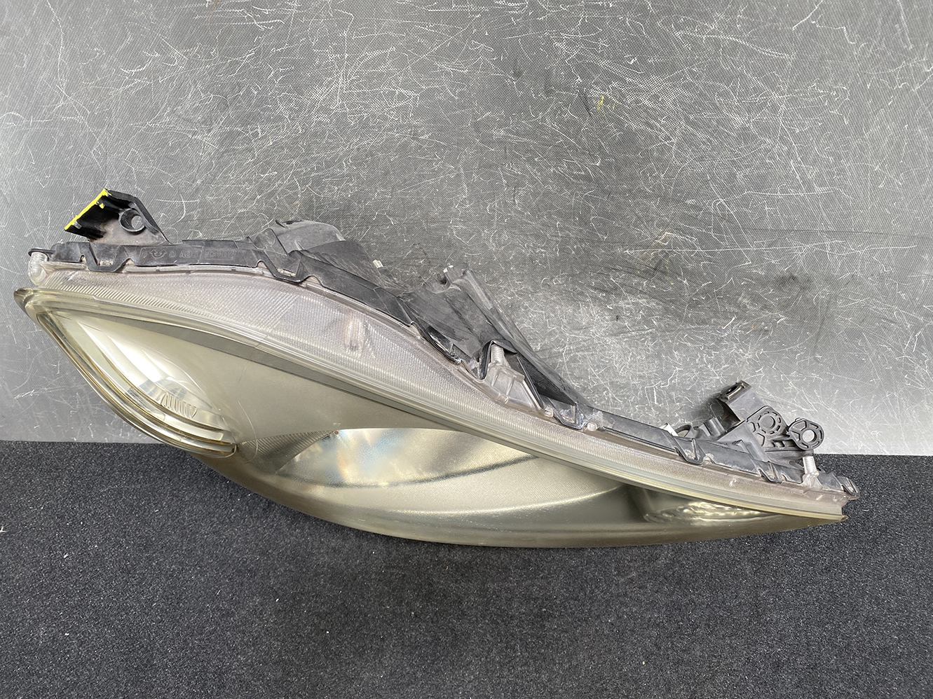 xxxx HONDA FIT JAZZ HYBRID GE GP HID Headlight P6869 Right Side x1 *DAMAGED* - Image 4
