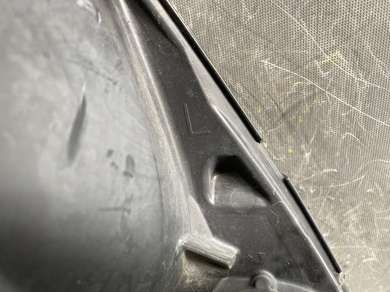 HONDA FIT JAZZ HYBRID GE GP HID Headlight P6869 Left Side x1 *DAMAGED* - Image 8