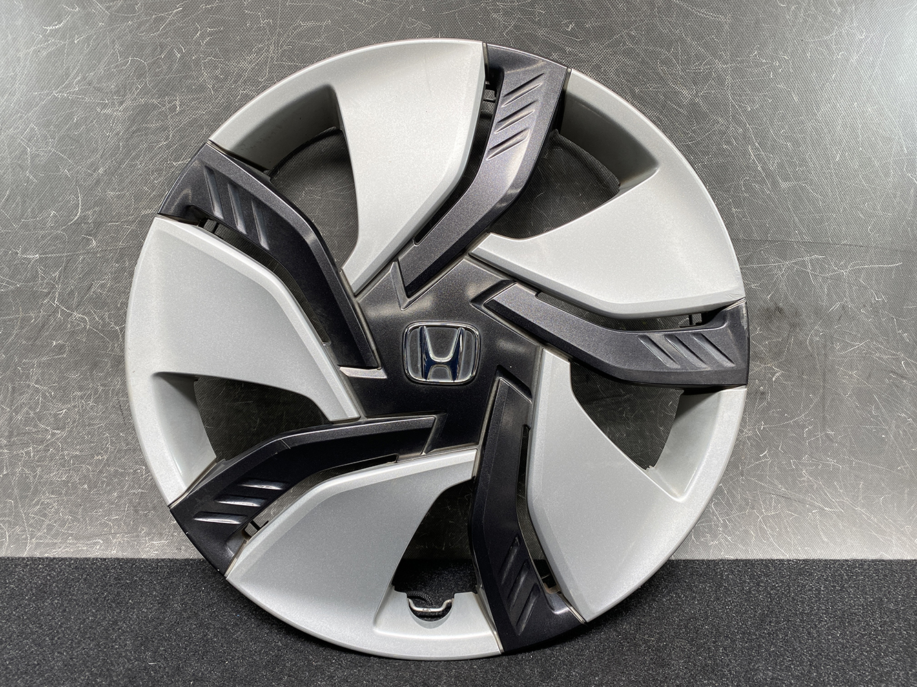 HONDA FIT JAZZ FREED Genuine 15inch WHEEL CAP / HUB CAP 44733-T5C-N01 x1 - Image 2