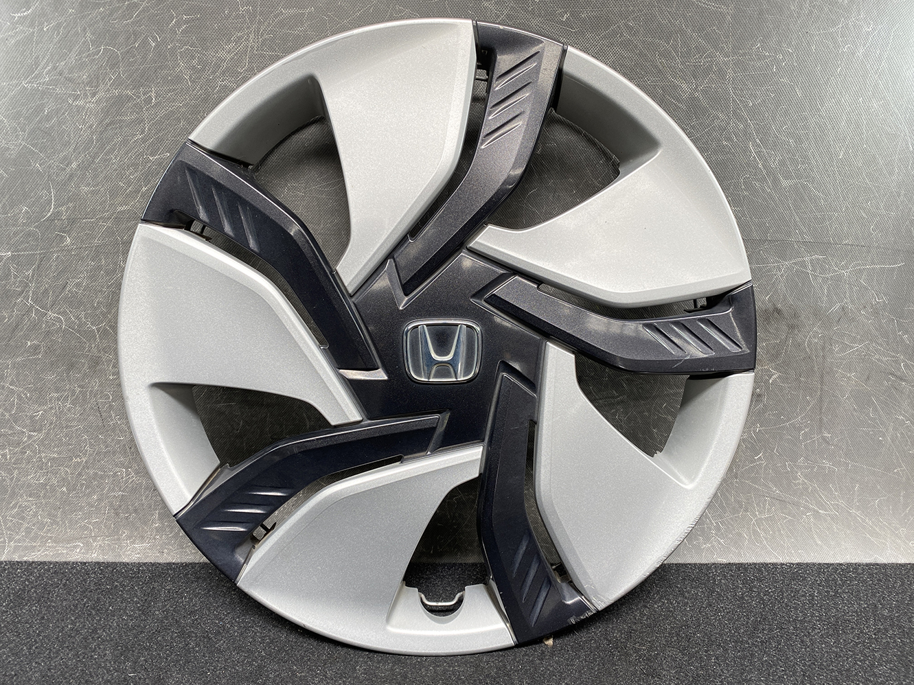 HONDA FIT JAZZ FREED Genuine 15inch WHEEL CAP / HUB CAP 44733-T5C-N01 x1 - Image 2