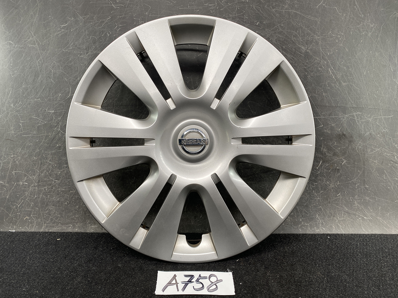NISSAN SERENA C26 Genuine 15inch WHEEL CAP / HUB CAP 40315-1GK0A x1