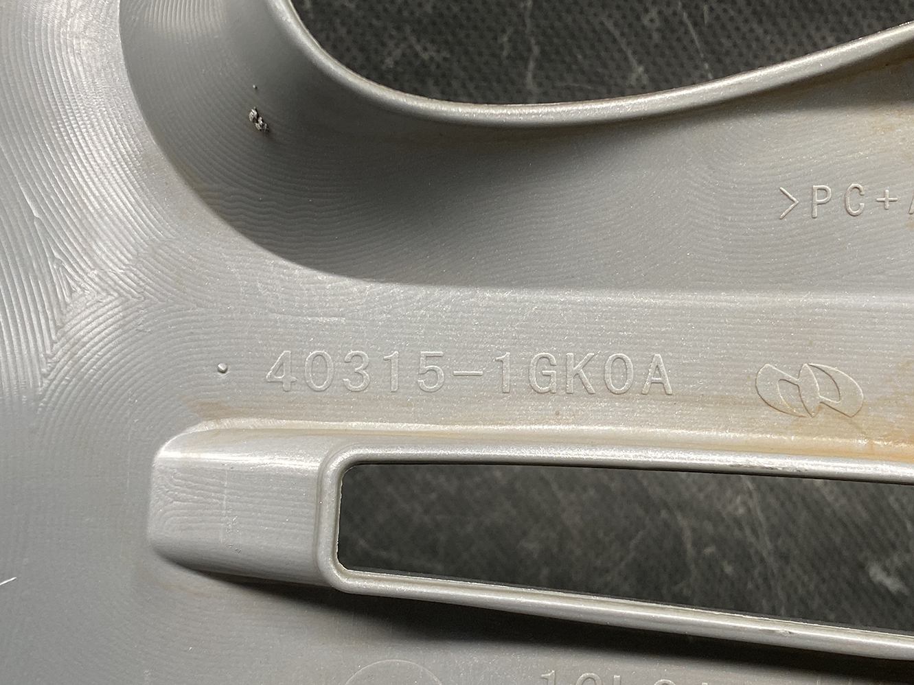 NISSAN NV350 Caravan Genuine 15inch WHEEL CAP / HUB CAP 40315-1GK0A x1 - Image 4