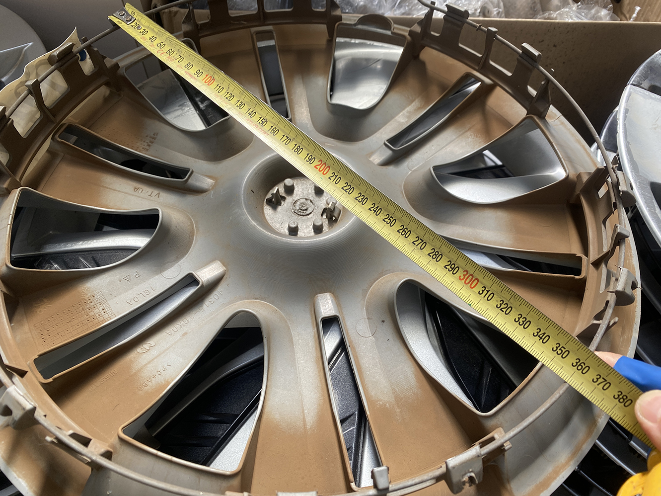 NISSAN NV350 Caravan Genuine 15inch WHEEL CAP / HUB CAP 40315-1GK0A x1 - Image 5