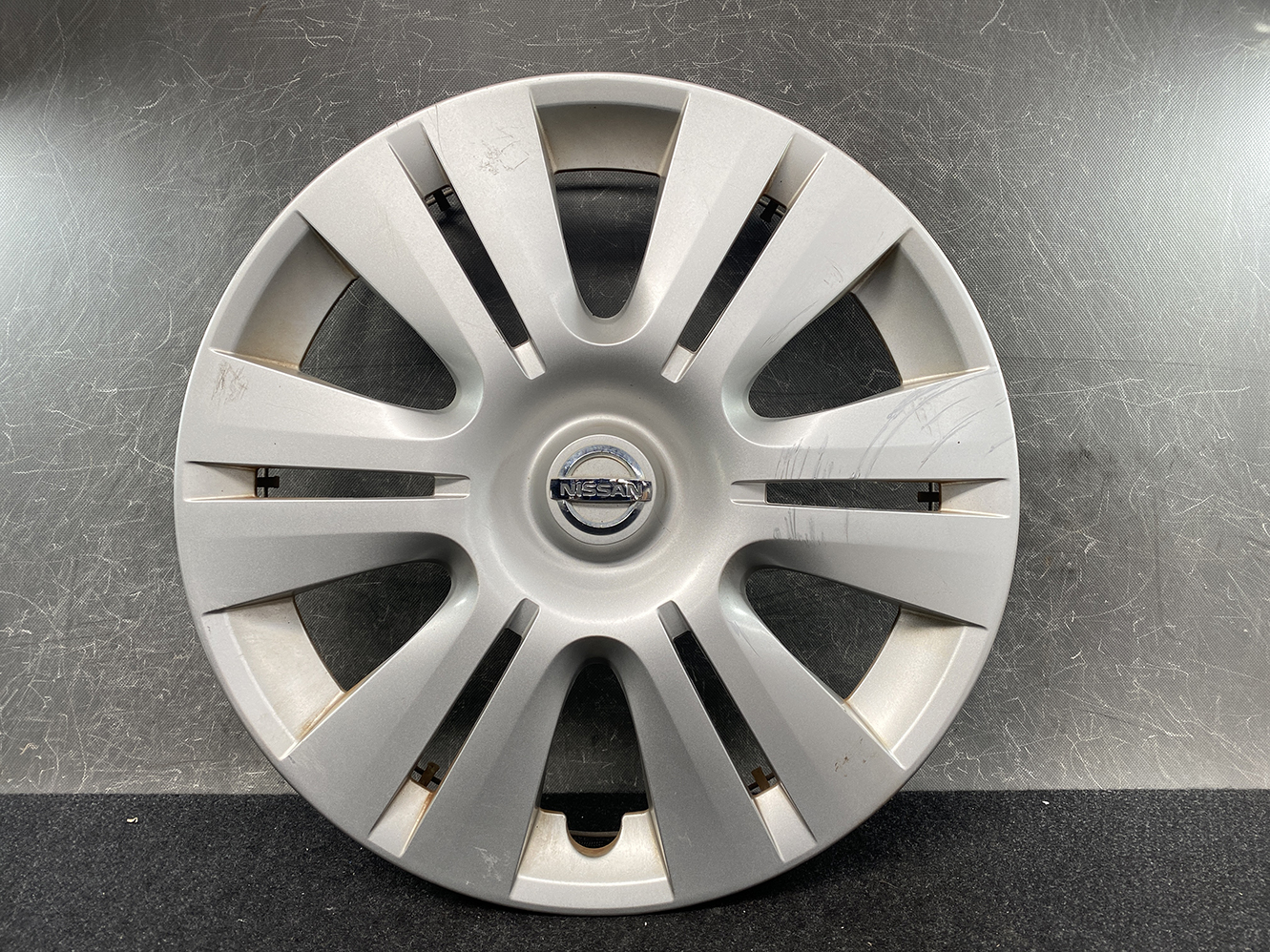 NISSAN NV350 Caravan E26 Genuine 15inch WHEEL CAP / HUB CAP 40315-1GK0A x1 - Image 2