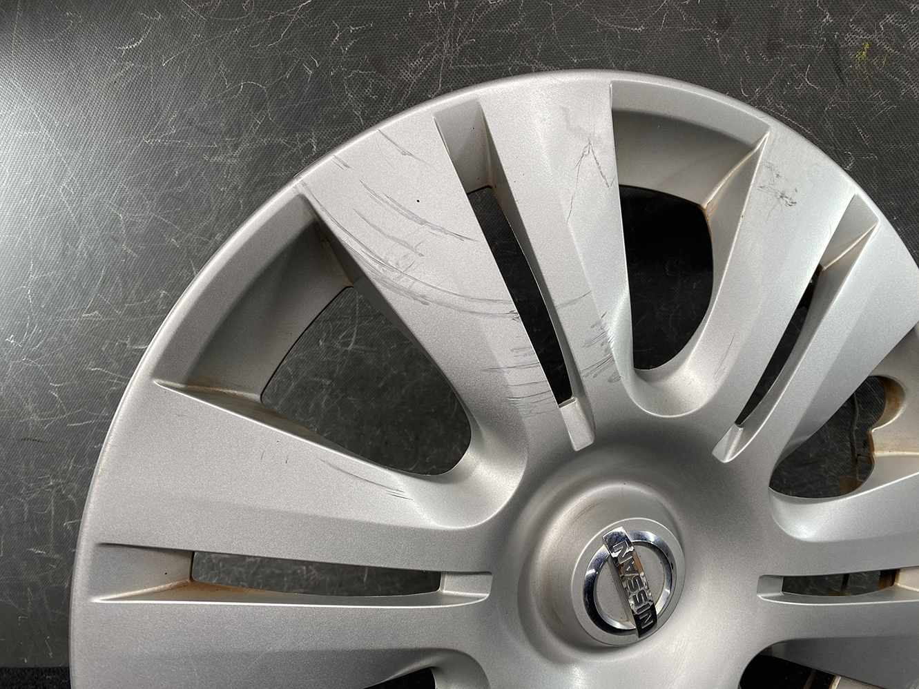 NISSAN NV350 Caravan E26 Genuine 15inch WHEEL CAP / HUB CAP 40315-1GK0A x1 - Image 6