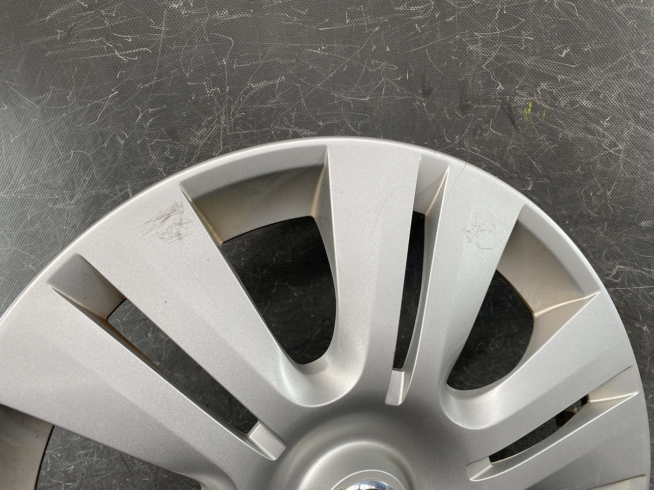 NISSAN NV350 Caravan E26 Genuine 15inch WHEEL CAP / HUB CAP 40315-1GK0A x1 - Image 7