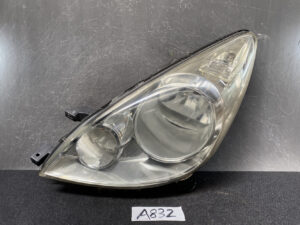 NISSAN NOTE E11 NE11 Headlight H005 Left Side x1*DAMAGED*