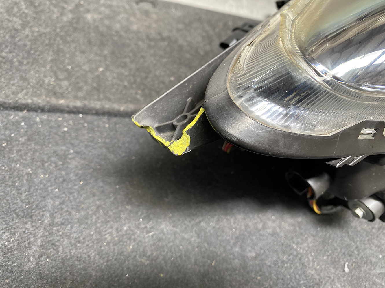 NISSAN NOTE E12 NE12 Headlight 1895 Right Side x1 *DAMAGED* - Image 10