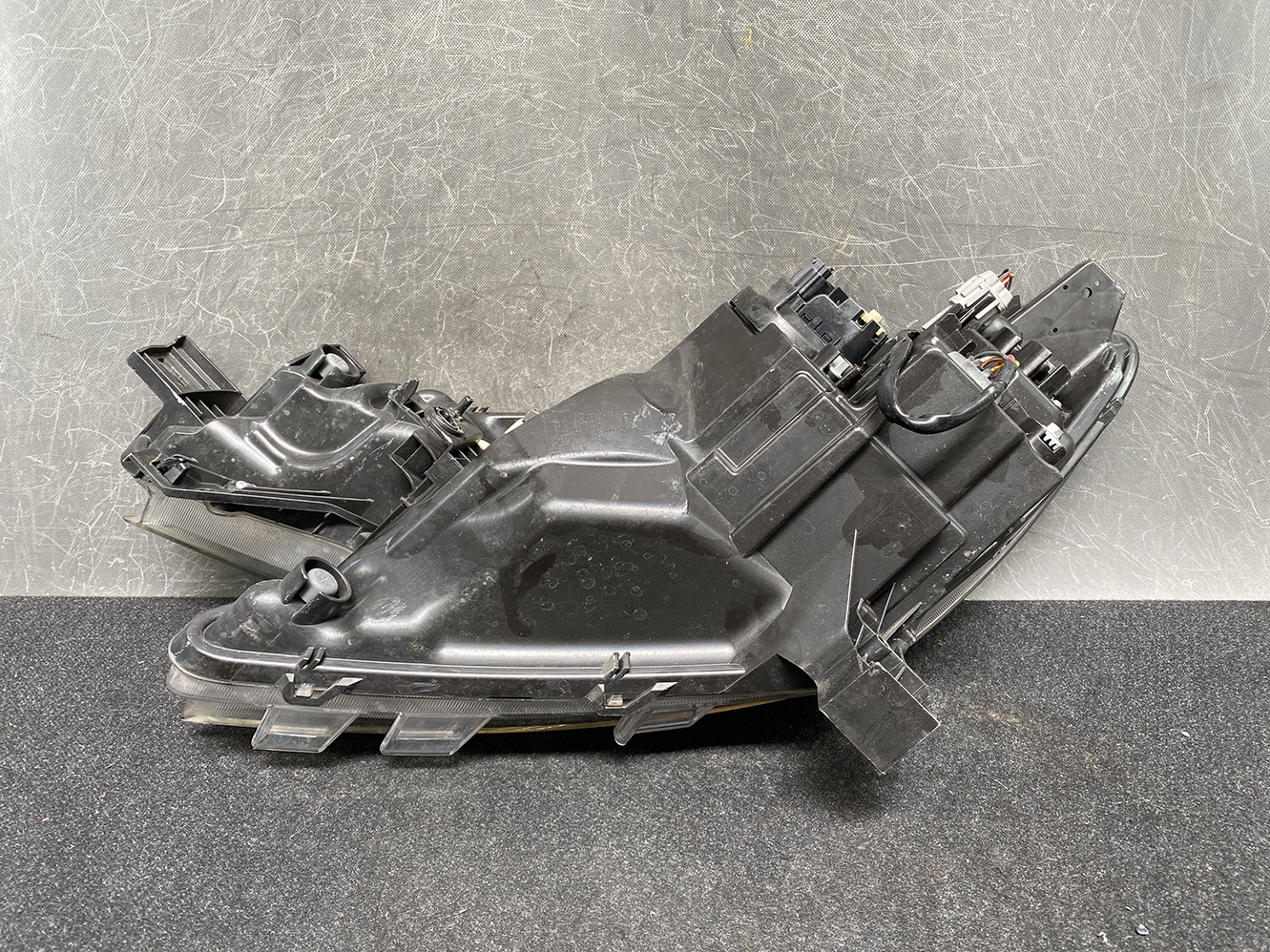 NISSAN NOTE E12 NE12 Headlight 1895 Right Side x1 *DAMAGED* - Image 5