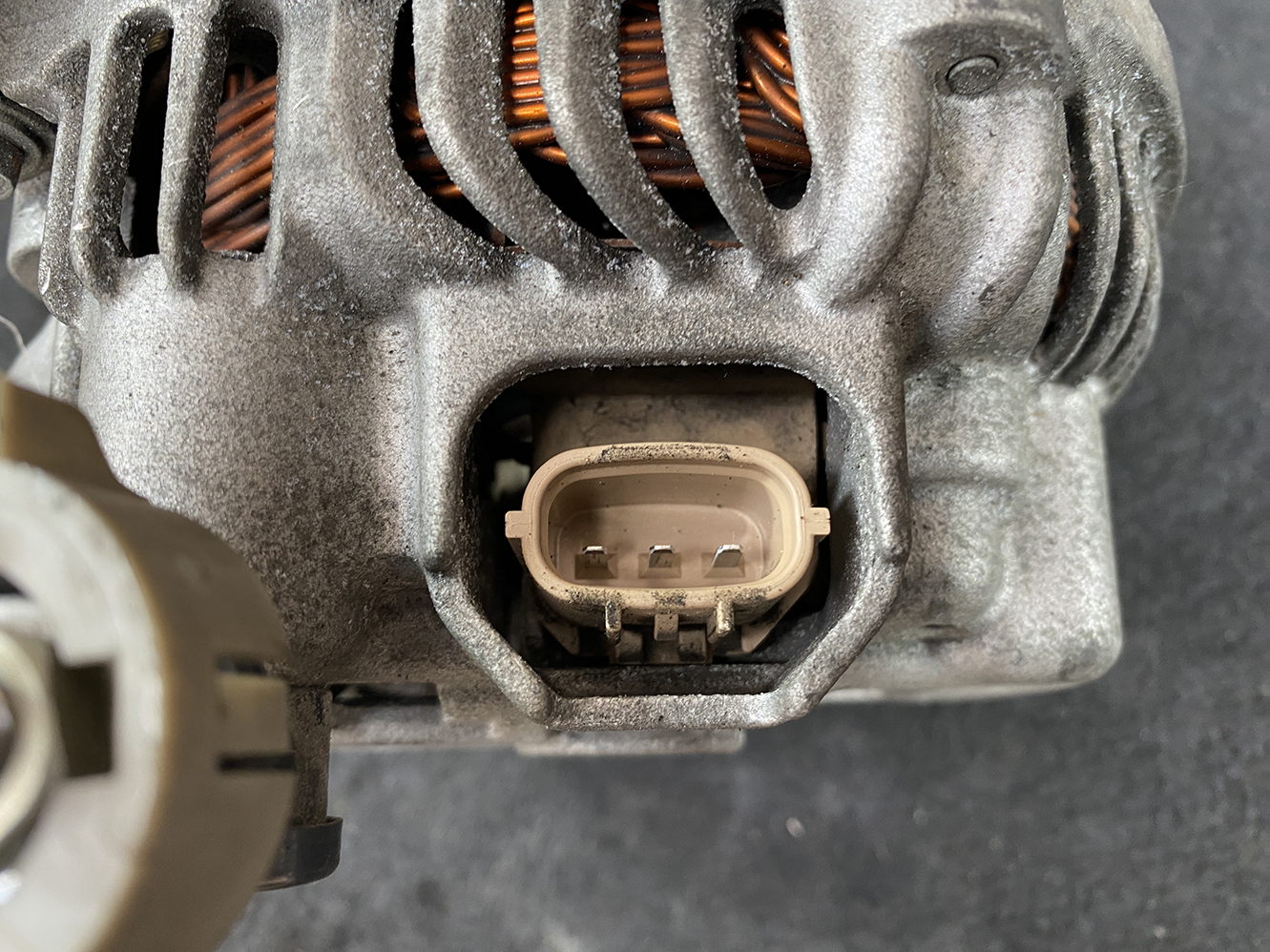 Genuine Alternator MAZDA DEMIO DE3 ZJ-VE / ZJ40 / A2TG1381 - Image 3