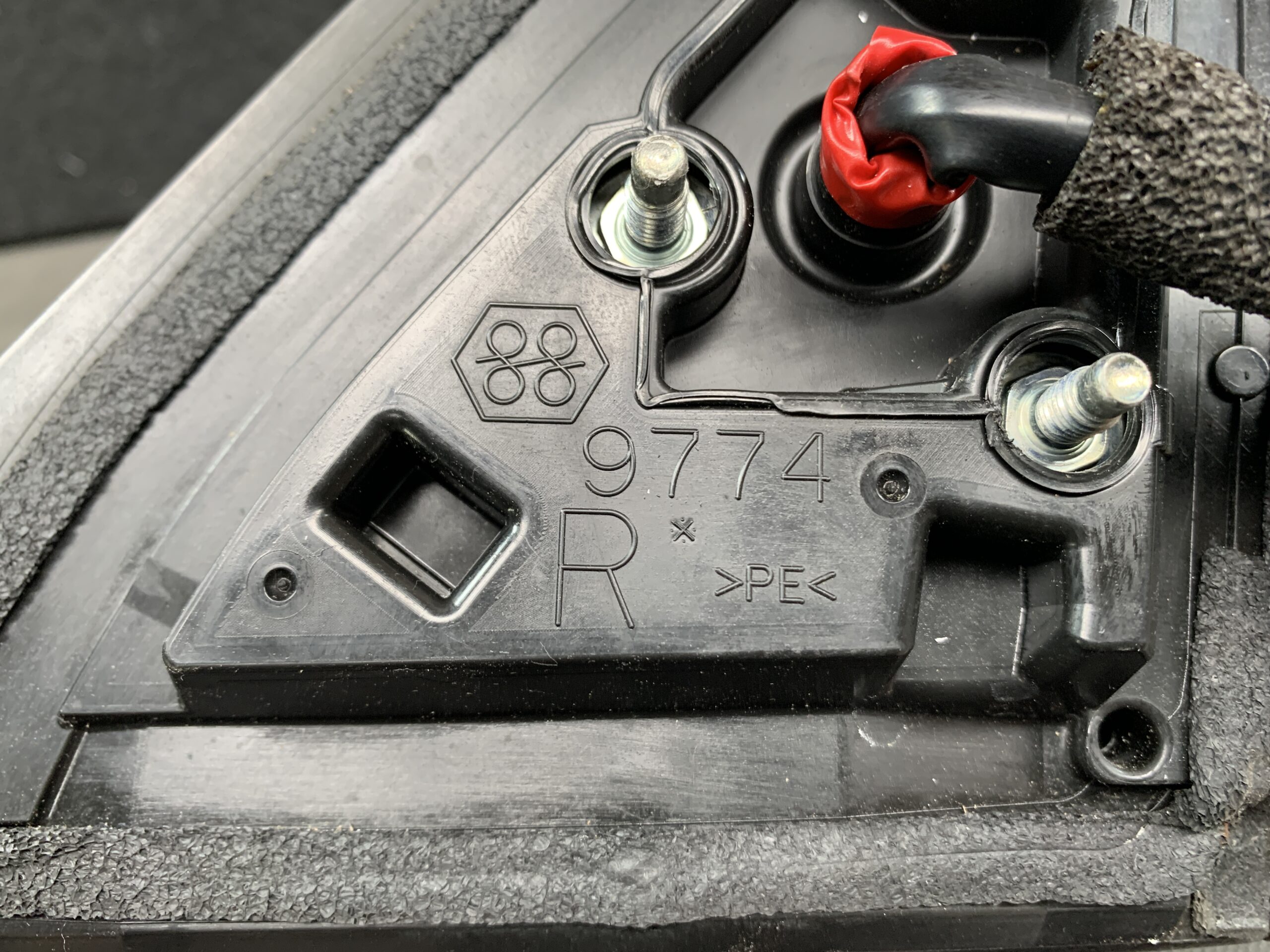 NISSAN SERENA C26 SUZUKI LANDY Door Mirror Indicator 9774 Right Side x1 - Image 6