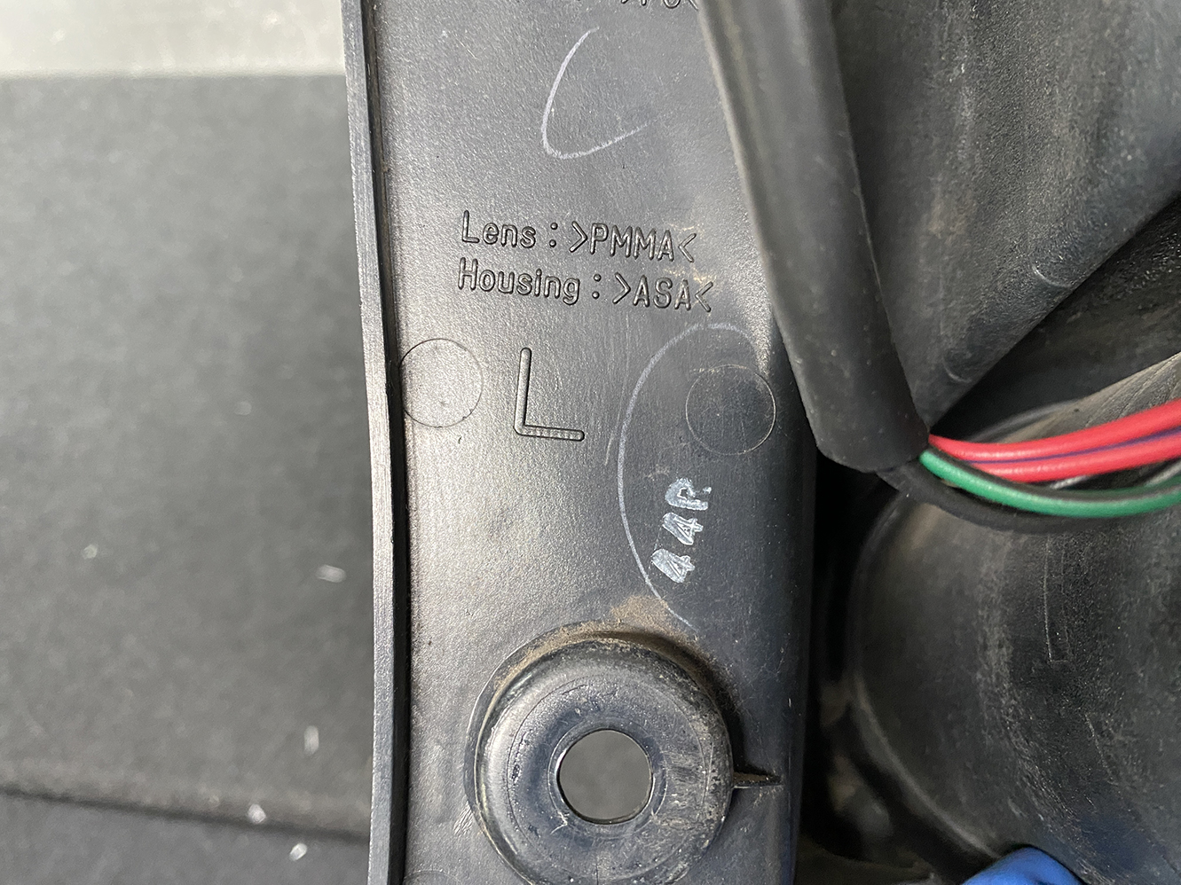 NISSAN AD VY12 Genuine Taillight KOITO 220-24886 Left Side x1 *DAMAGED* - Image 7