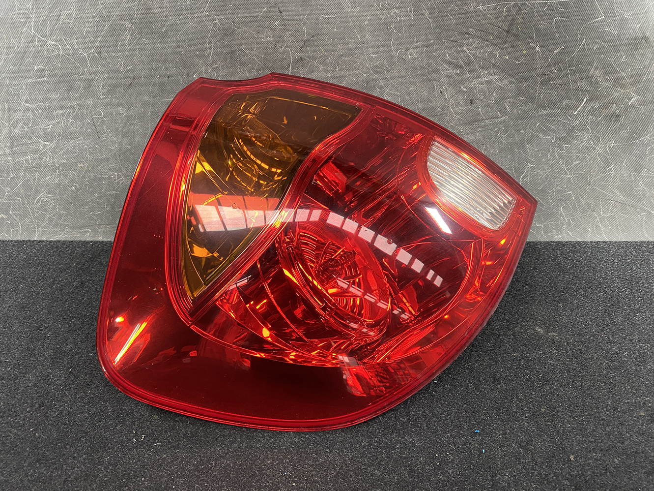 A904_4 MAZDA VERISA DC5W Genuine Taillight STANLEY P4417 Left Side x1 » NZ.95 » JDM-PARTS NZ » JDM-PARTS NZ MAZDA VERISA DC5W Genuine Taillight STANLEY P4417 Left Side x1 » JDM-PARTS NZ