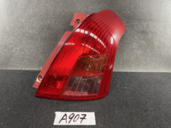 SUZUKI SWIFT ZC71S ZC11S ZD11S ZC31S Taillight P4476 R Right Side x1 *DAMAGED*