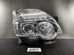 NISSAN X-TRAIL T31 Genuine Headlight ICHIKOH 1848 Right Side x1 *DAMAGED*