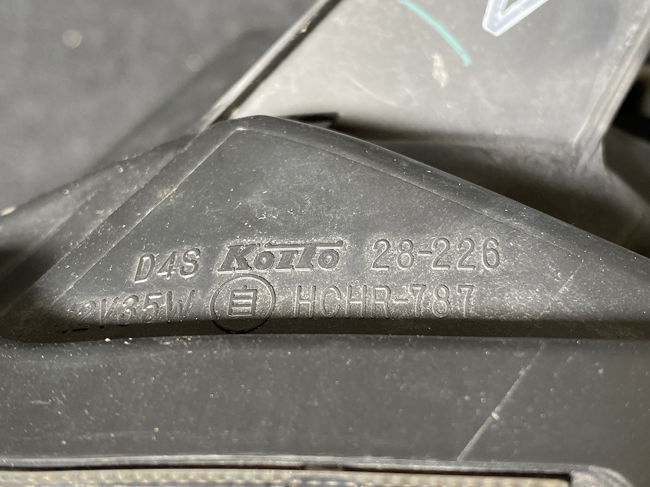 TOYOTA VOXY NOAH ZRR70 ZRR75 Headlight 28-226 Left Side x1 *DAMAGED* - Image 8