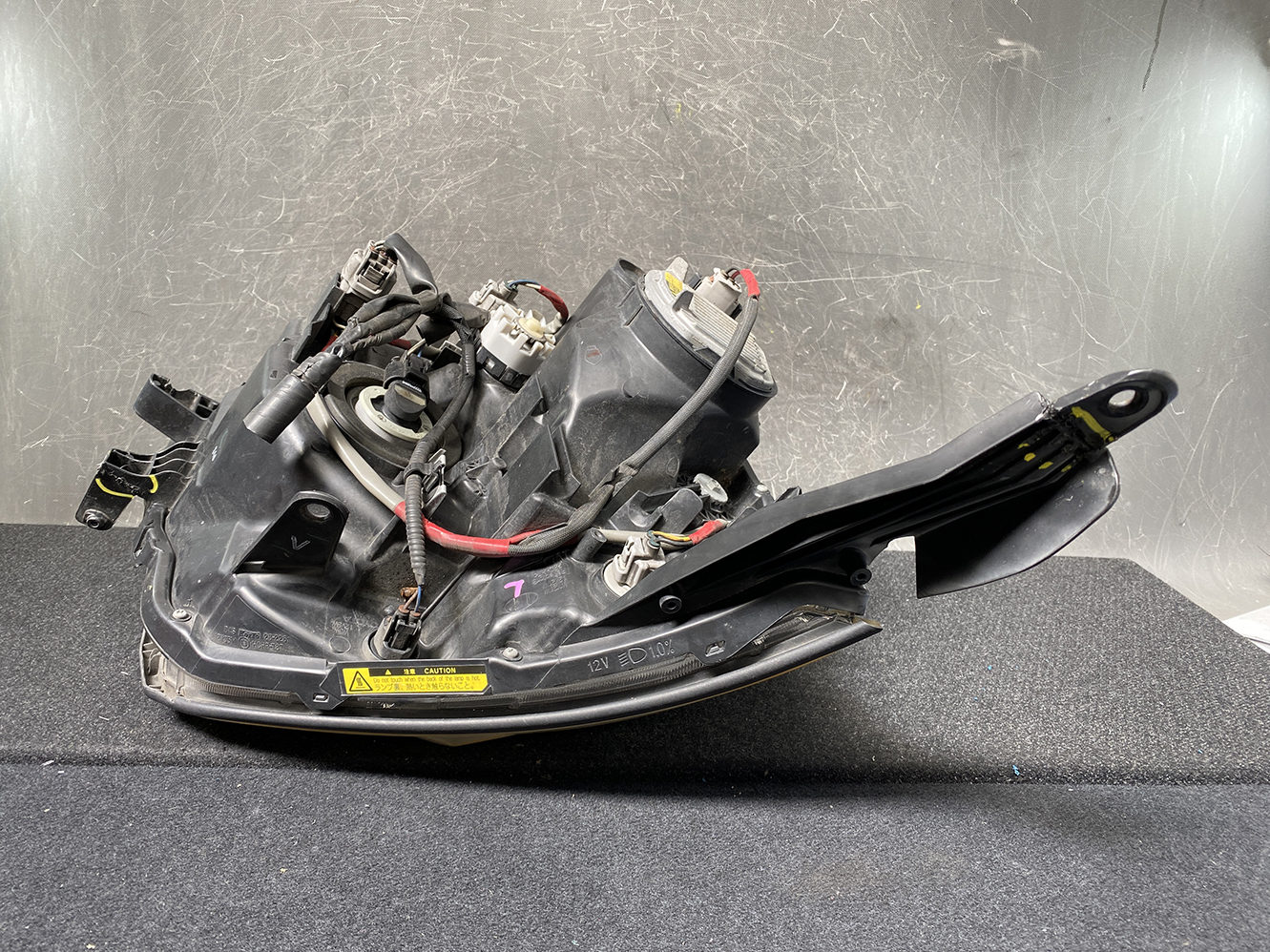 TOYOTA VOXY NOAH ZRR70 ZRR75 Headlight 28-226 Left Side x1 *DAMAGED* - Image 4