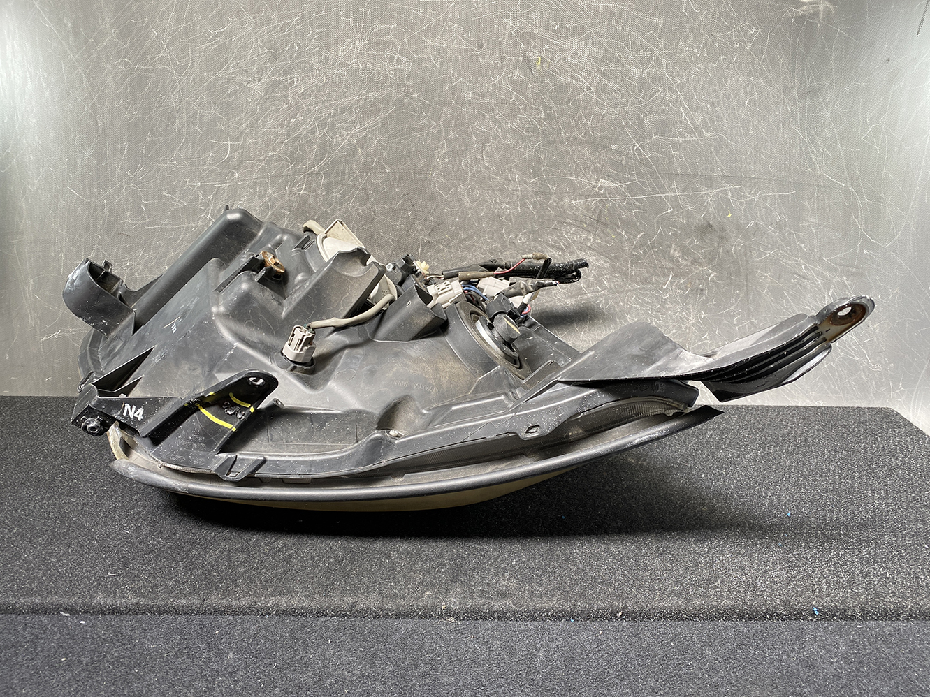 A917_5 TOYOTA VOXY NOAH ZRR75 ZRR70 Headlight KOITO 28-200 Left Side x1 » JDM-PARTS NZ » JDM-PARTS NZ TOYOTA VOXY NOAH ZRR75 ZRR70 Headlight KOITO 28-200 Left Side x1 » JDM-PARTS NZ