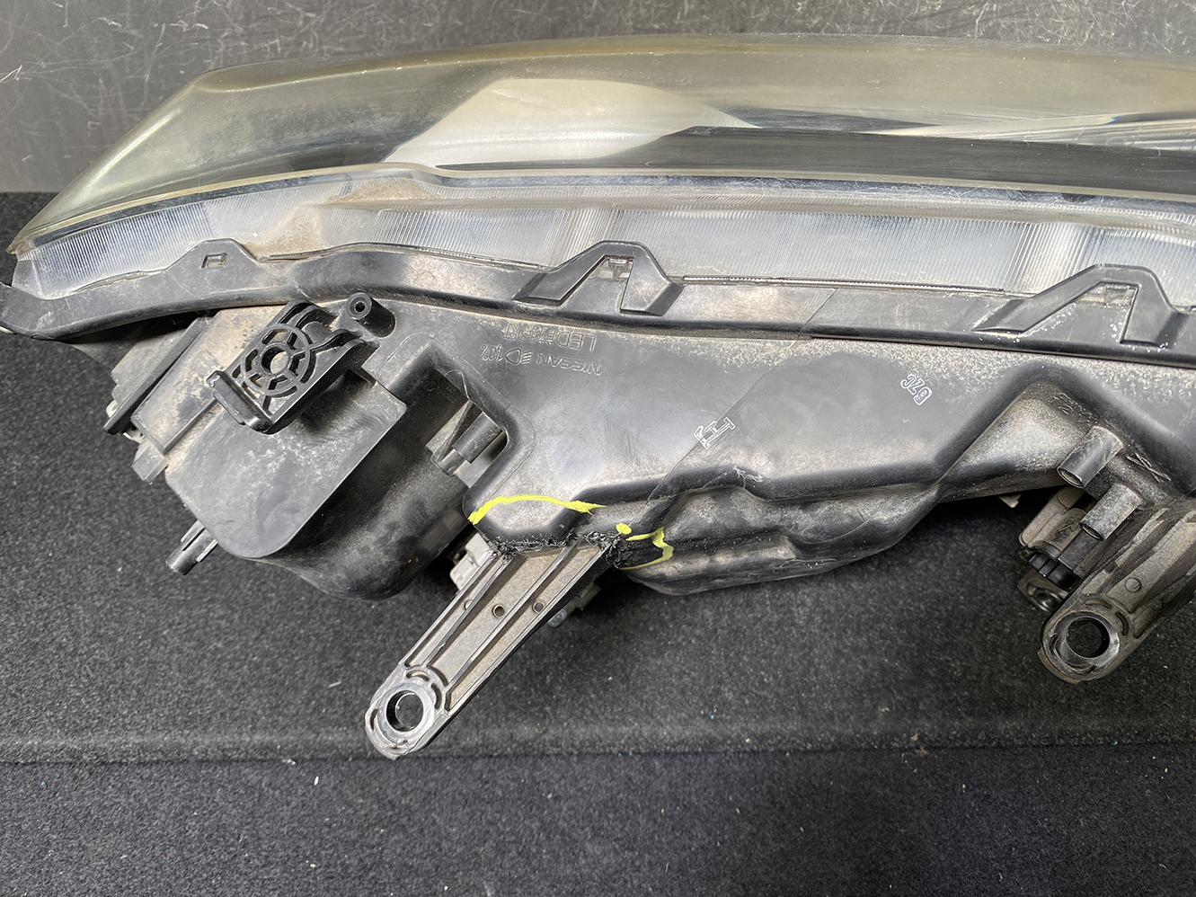 A919_11 NISSAN X-TRAIL NT32 Genuine Headlight KOITO 100-17942 Left Side x1 *DAMAGED* » JDM-PARTS NZ » JDM-PARTS NZ NISSAN X-TRAIL NT32 Genuine Headlight KOITO 100-17942 Left Side x1 *DAMAGED* » JDM-PARTS NZ