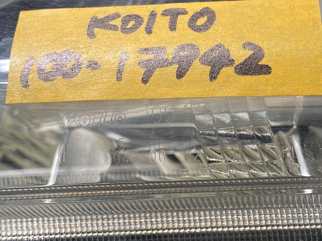 A919_3 NISSAN X-TRAIL NT32 Genuine Headlight KOITO 100-17942 Left Side x1 *DAMAGED* » JDM-PARTS NZ » JDM-PARTS NZ NISSAN X-TRAIL NT32 Genuine Headlight KOITO 100-17942 Left Side x1 *DAMAGED* » JDM-PARTS NZ