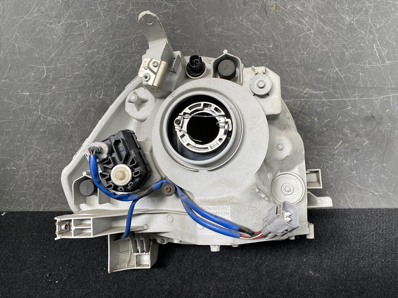 TOYOTA SIENTA NCP81 NCP85 Headlight KOITO 52-171 Left Side x1 - Image 6