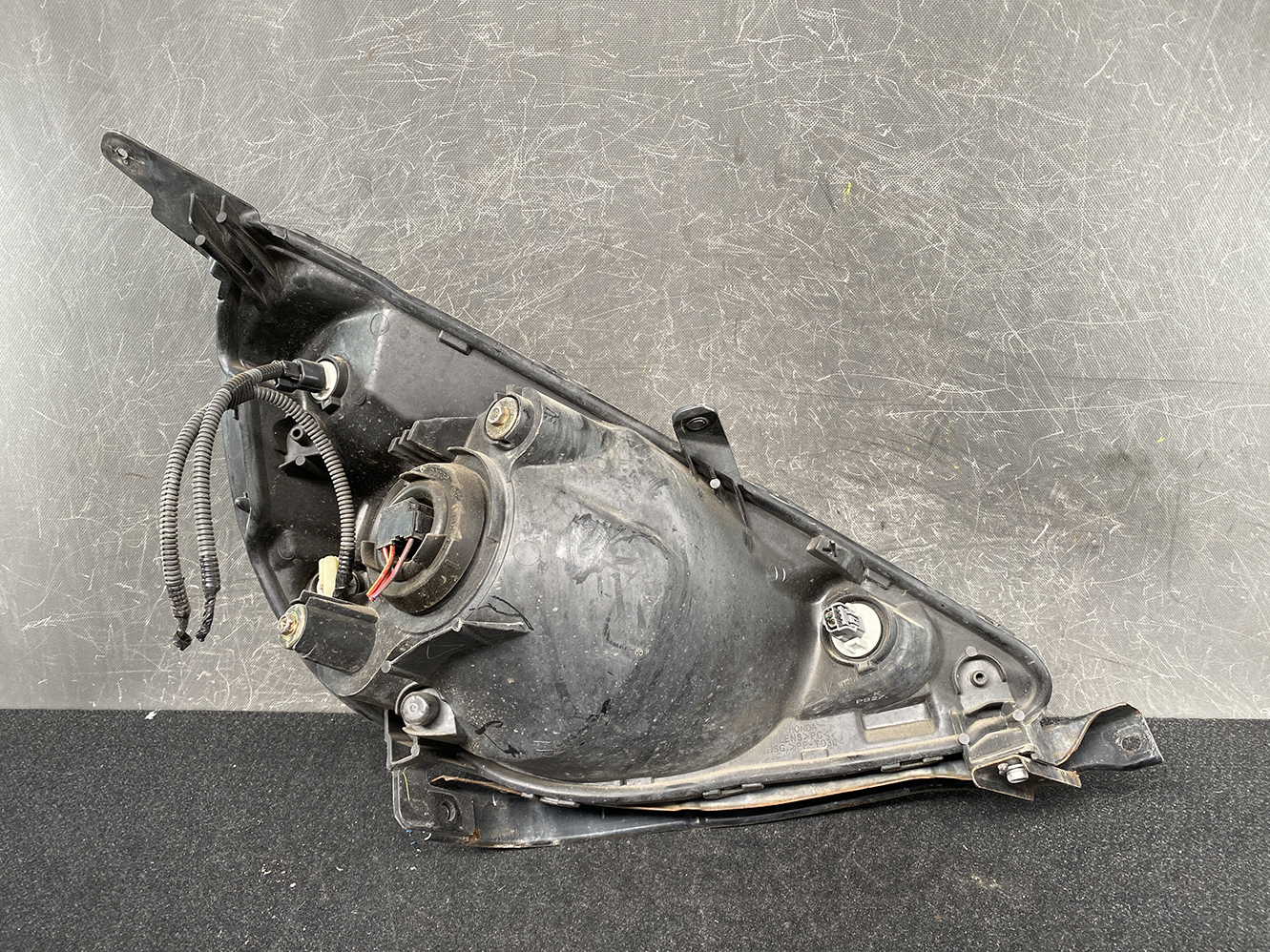 HONDA FIT GD1 GD2 GD3 GD4 Headlight P1680 Left Side x1 - Image 6