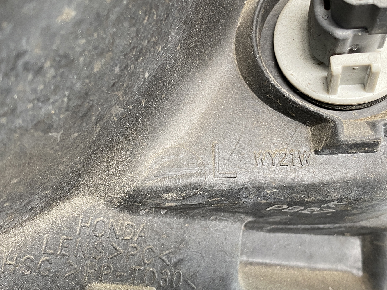 HONDA FIT GD1 GD2 GD3 GD4 Headlight P1680 Left Side x1 - Image 7