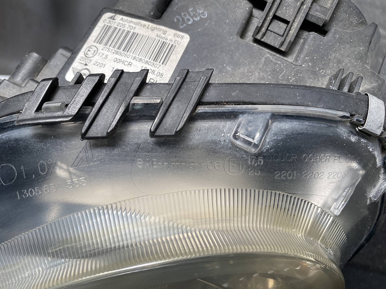 BMW MINI COOPER GEN2 R55 R56 R57 Genuine Headlight 0301225701 Left Side x1 - Image 9