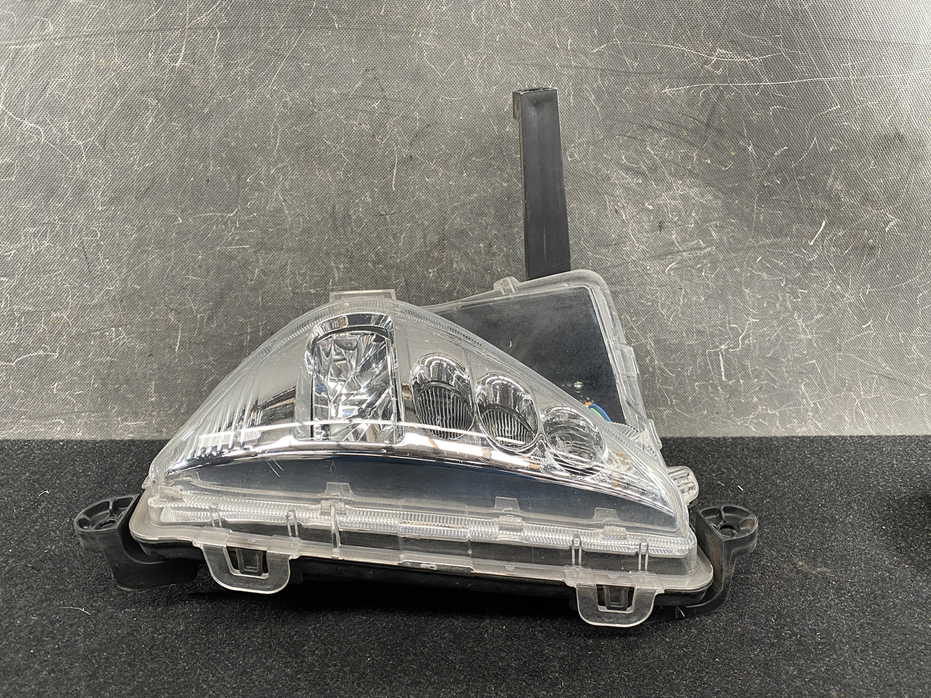 TOYOTA PRIUS ZVW50 ZVW51 LED Fog Light 11439-70687 Right Side x1 - Image 3