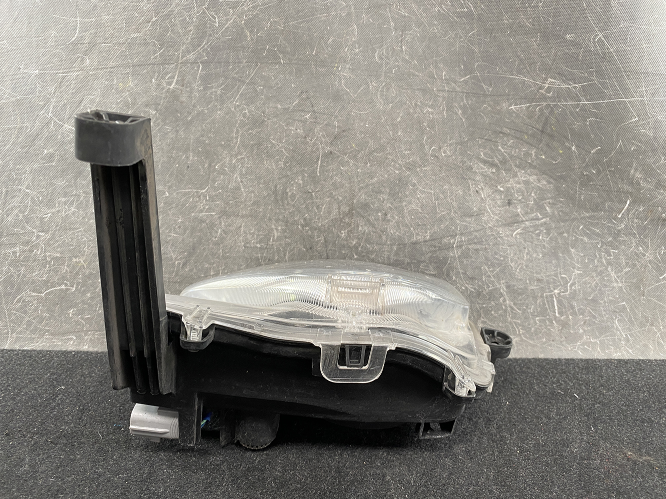 TOYOTA PRIUS ZVW50 ZVW51 LED Fog Light 11439-70687 Right Side x1 - Image 4