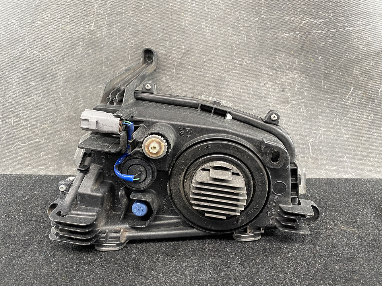 TOYOTA PRIUS ZVW50 ZVW51 LED Fog Light 11439-70687 Right Side x1 - Image 7