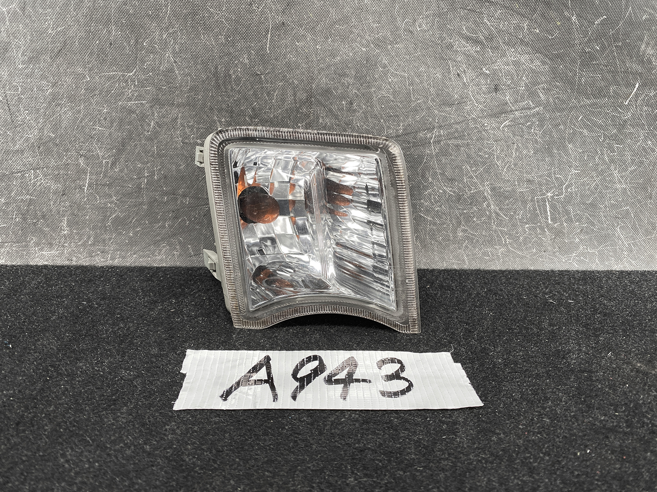 TOYOTA PRIUS ZVW30 Indicator Flasher Lamp KOITO 47-39 Right Side x1