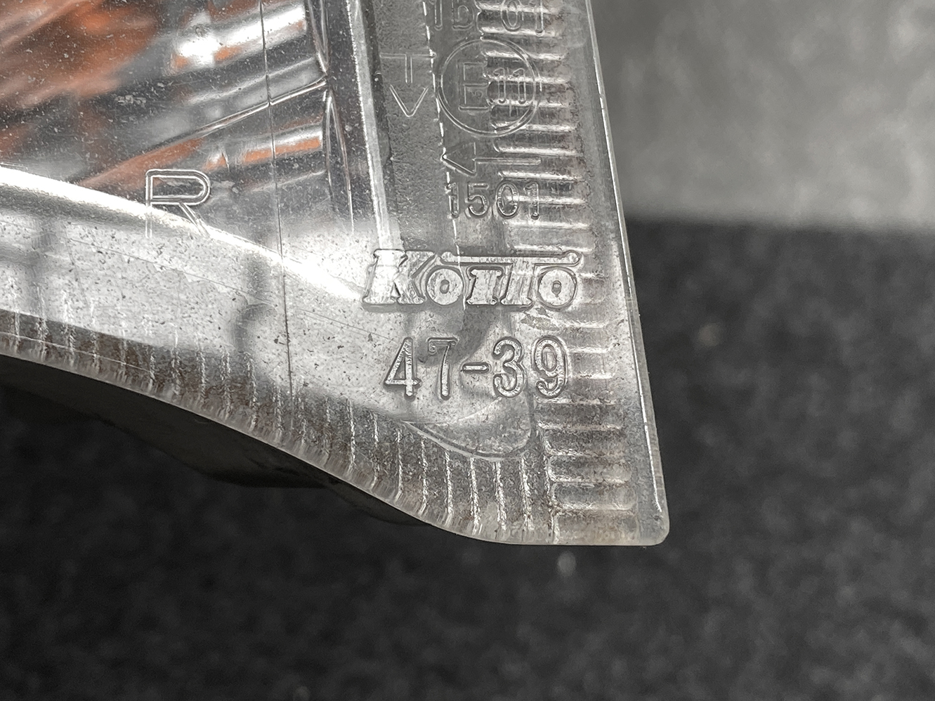 TOYOTA PRIUS ZVW30 Indicator Flasher Lamp KOITO 47-39 Right Side x1 - Image 8