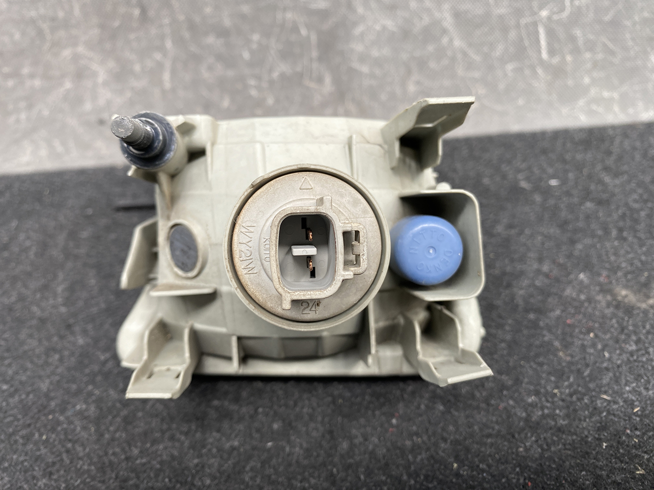 TOYOTA PRIUS ZVW30 Indicator Flasher Lamp KOITO 47-39 Right Side x1 - Image 2