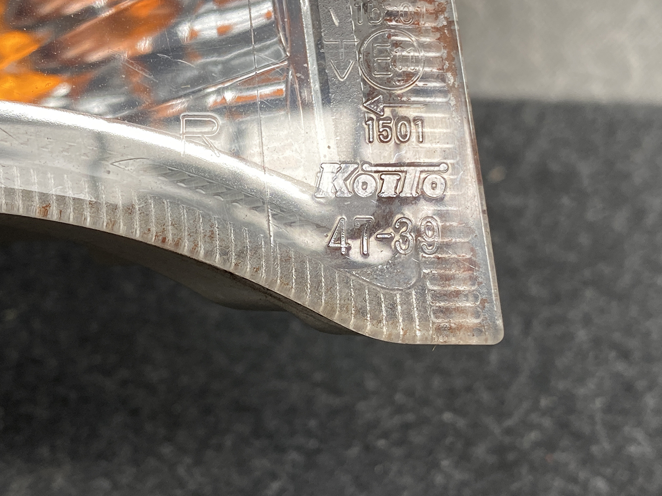 TOYOTA PRIUS ZVW30 Indicator Flasher Lamp KOITO 47-39 Right Side x1*DAMAGED* - Image 8