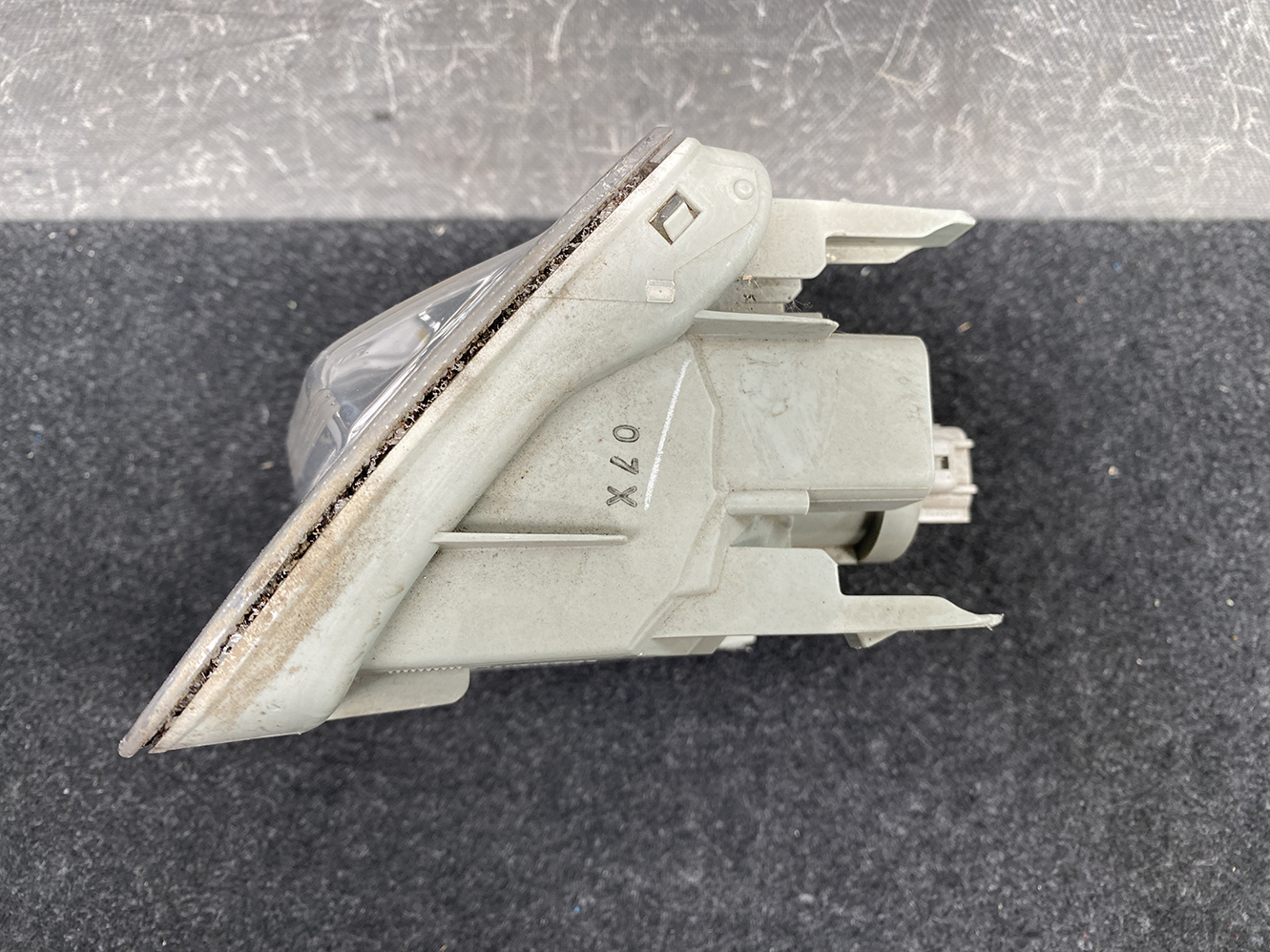 TOYOTA PRIUS ZVW30 Indicator Flasher Lamp KOITO 47-39 Right Side x1*DAMAGED* - Image 5