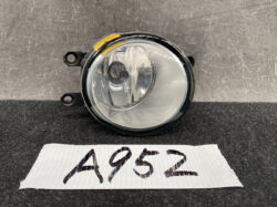 TOYOTA LEXUS Genuine FogLight Valeo 0D-2 / 81210-0D042 / 89210656 / Right Side x1 *DAMAGED*