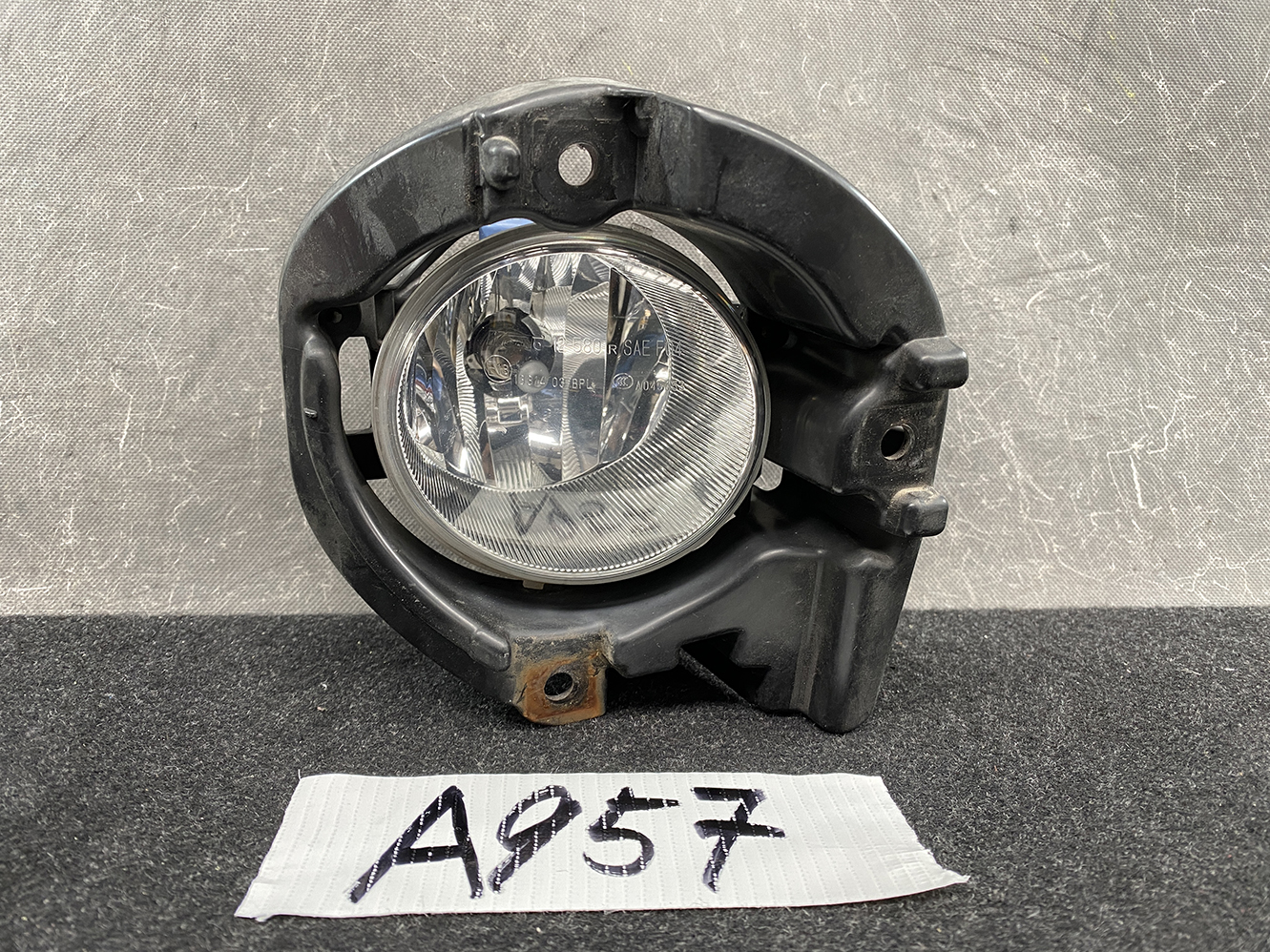 TOYOTA PORTE SPADE NCP141 NCP145 Fog Light KOITO12-580 Right Side x1
