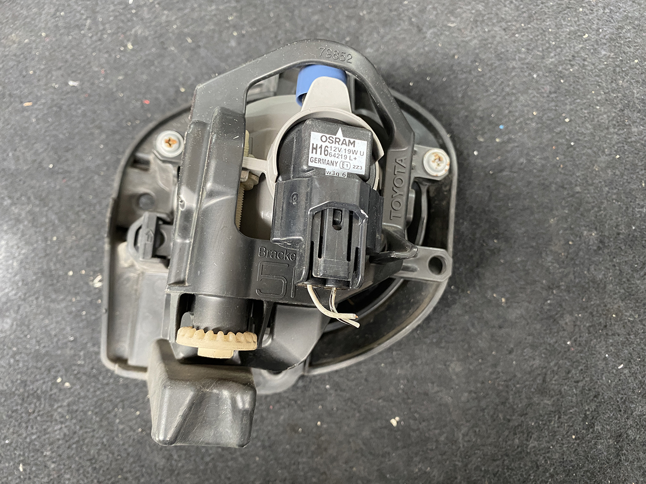 TOYOTA PORTE SPADE NCP141 NCP145 Fog Light KOITO12-580 Right Side x1 - Image 3