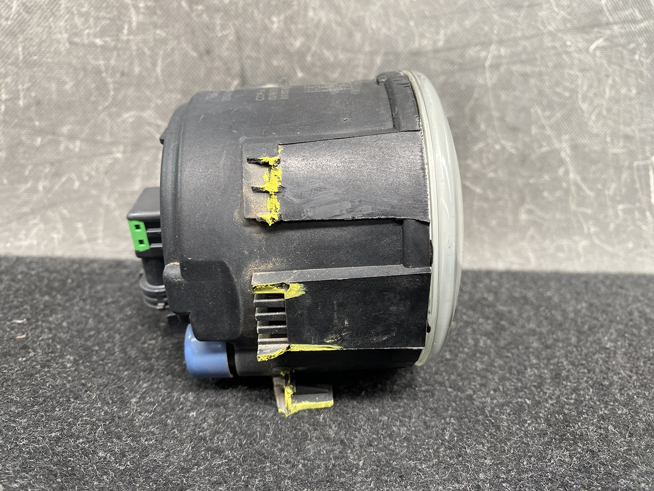 A974_6 SUZUKI Genuine Fog Light Valeo 3550-63J04-000 89211943 x1 *DAMAGED* » 1.95 » JDM-PARTS NZ » JDM-PARTS NZ SUZUKI Genuine Fog Light Valeo 3550-63J04-000 89211943 x1 *DAMAGED* » JDM-PARTS NZ