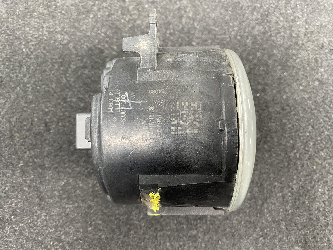 A974_7 SUZUKI Genuine Fog Light Valeo 3550-63J04-000 89211943 x1 *DAMAGED* » 1.95 » JDM-PARTS NZ » JDM-PARTS NZ SUZUKI Genuine Fog Light Valeo 3550-63J04-000 89211943 x1 *DAMAGED* » JDM-PARTS NZ