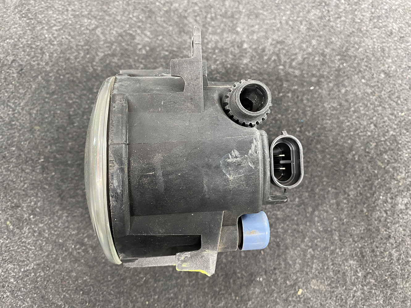 A974_8 SUZUKI Genuine Fog Light Valeo 3550-63J04-000 89211943 x1 *DAMAGED* » 1.95 » JDM-PARTS NZ » JDM-PARTS NZ SUZUKI Genuine Fog Light Valeo 3550-63J04-000 89211943 x1 *DAMAGED* » JDM-PARTS NZ