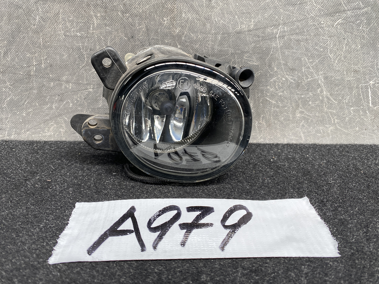 A979_1 Mercedes-Benz Genuine FogLight AL A2518200856 Right Side x1 » 1.95 » JDM-PARTS NZ » JDM-PARTS NZ Mercedes-Benz Genuine FogLight AL A2518200856 Right Side x1 » JDM-PARTS NZ